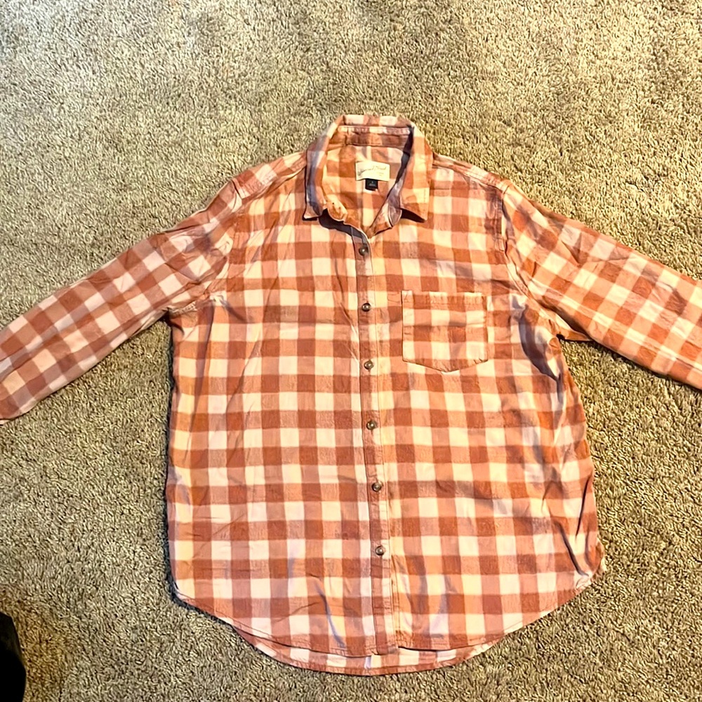 Universal thread long sleeve shirt